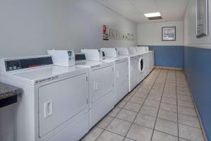 motel 6 anaheim maingate