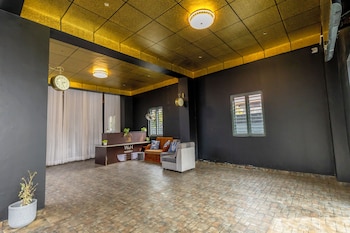 w and h view residency