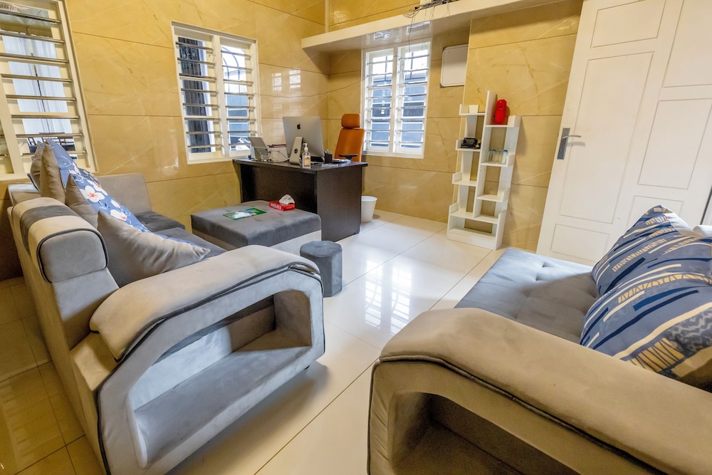 w and h view residency