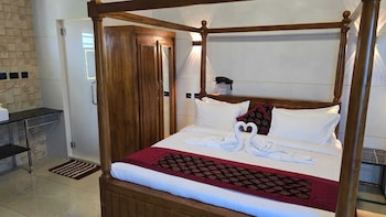 w and h view residency