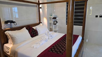 w and h view residency