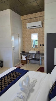 w and h view residency