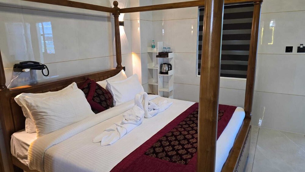 w and h view residency