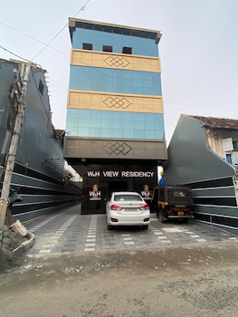 w and h view residency