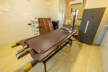 w and h view residency