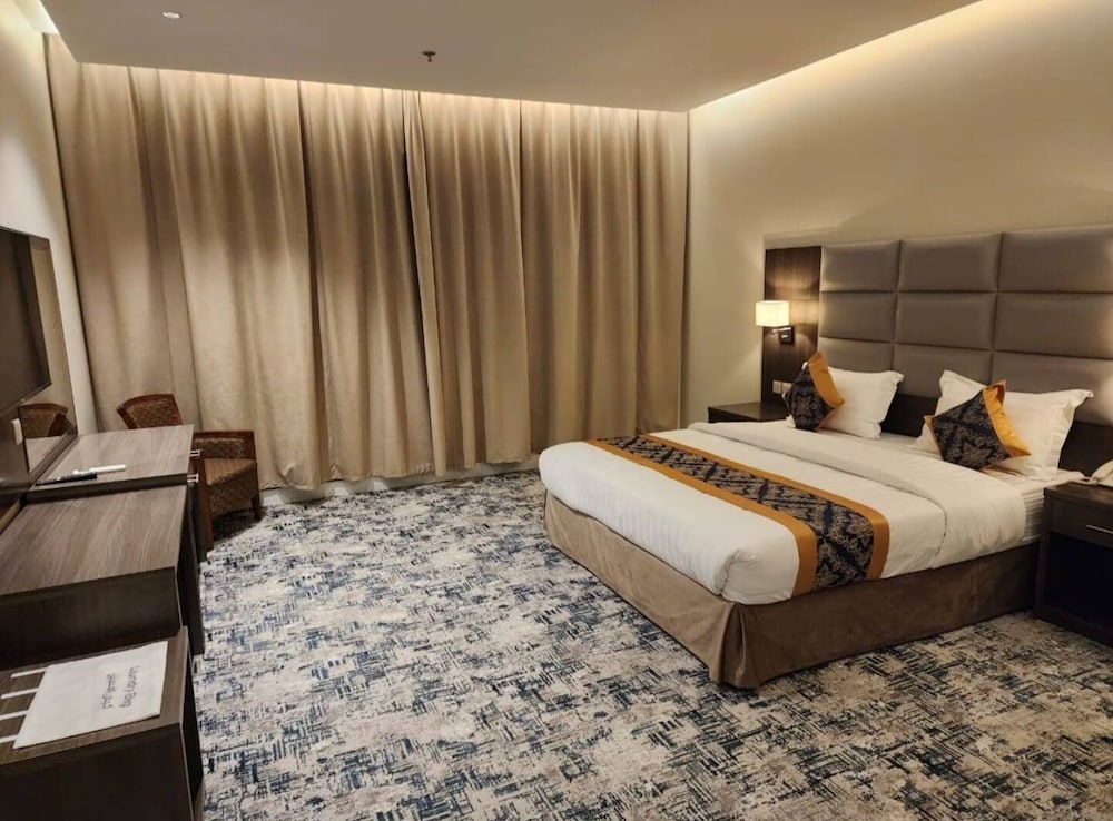 al fal hotel