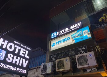 hotel shiv