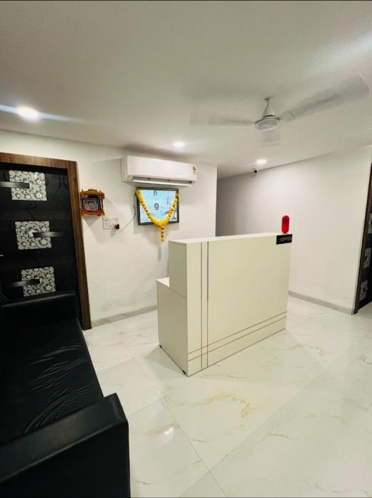 hotel shiv