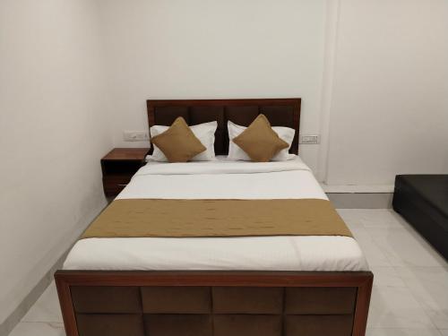 hotel shiv