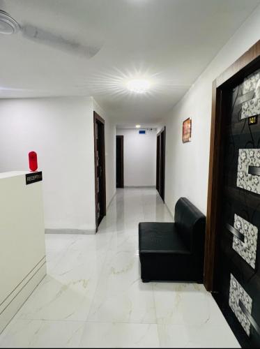 hotel shiv