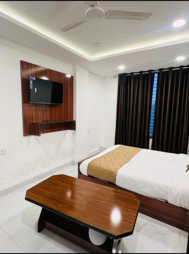 hotel shiv
