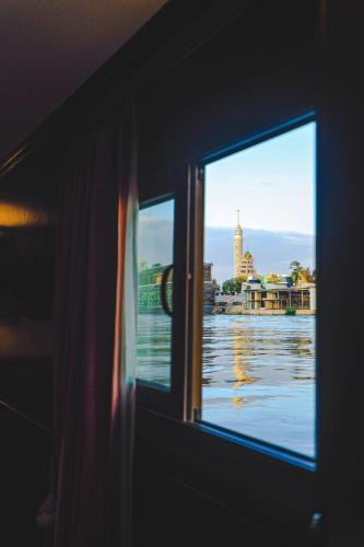 you cairo nile view hotel