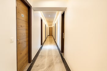 hotel good lucky by jmd group near delhi igi airport