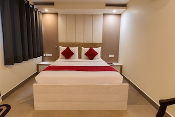 hotel good lucky by jmd group near delhi igi airport