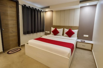 hotel good lucky by jmd group near delhi igi airport