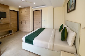 hotel good lucky by jmd group near delhi igi airport