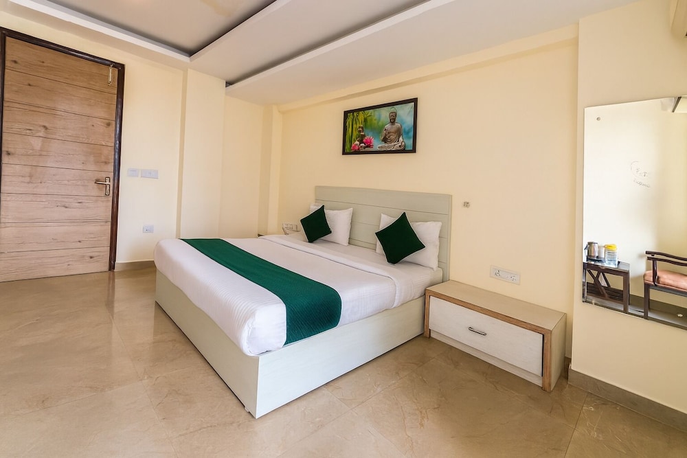 hotel good lucky by jmd group near delhi igi airport