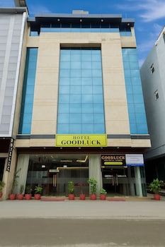 hotel good lucky by jmd group near delhi igi airport