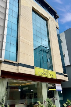 hotel good lucky by jmd group near delhi igi airport