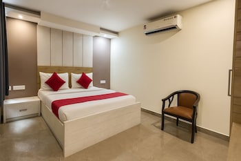 hotel good lucky by jmd group near delhi igi airport