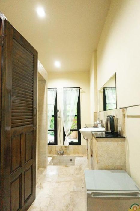 elephant camp maerim