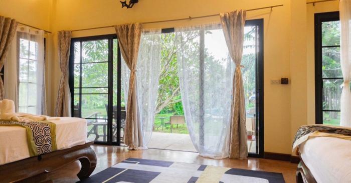 elephant camp maerim