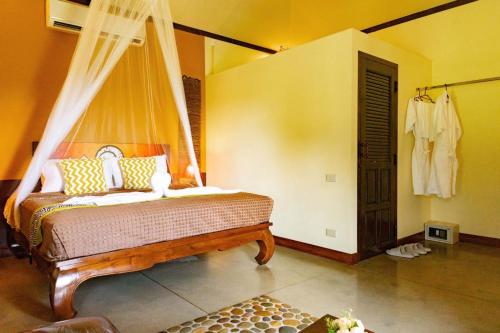 elephant camp maerim