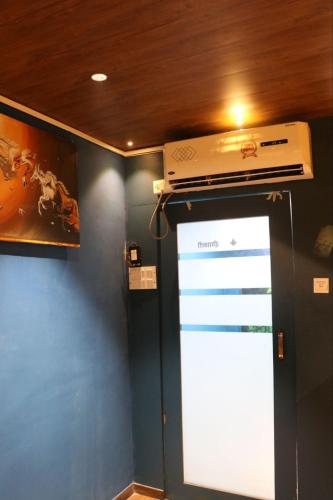 sinhassan dormitory hostel