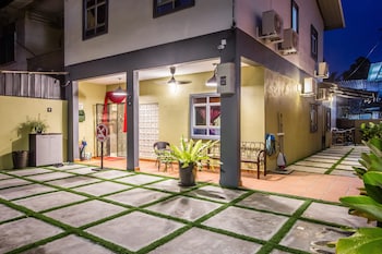 plumeria 5br garden house by ubook