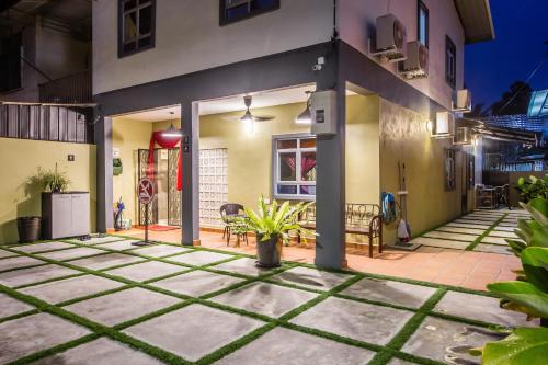 plumeria 4br garden house by ubook
