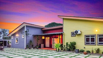 Heaven 5Br Garden Inn By Ubook,,2 star
