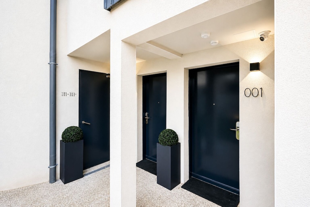 jiji suites