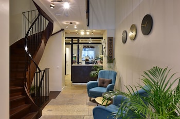 Hotel Rousseau Plus,,3 star