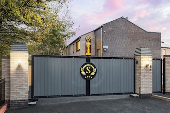 the suites inn hotel