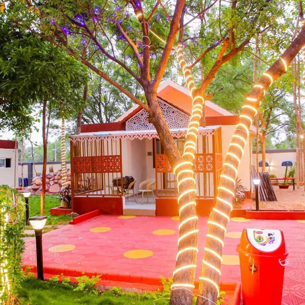 tectona treetop mansion