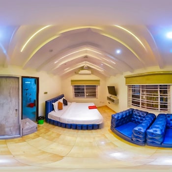 tectona treetop mansion