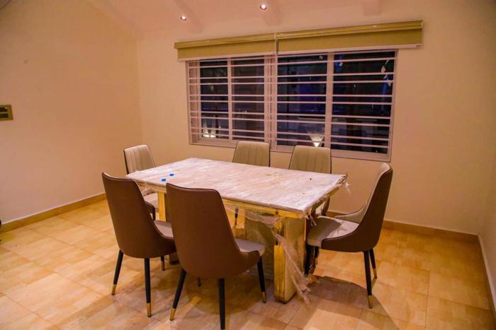 tectona treetop mansion