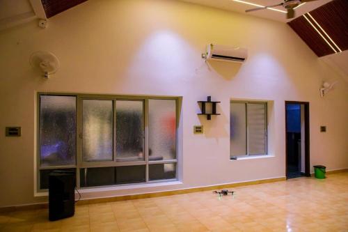 tectona treetop mansion