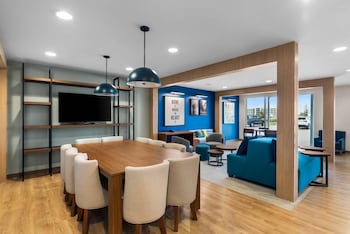 Everhome Suites Bastrop,,3 star