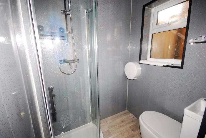 charming retreat with hot tub and sauna sleeps 4