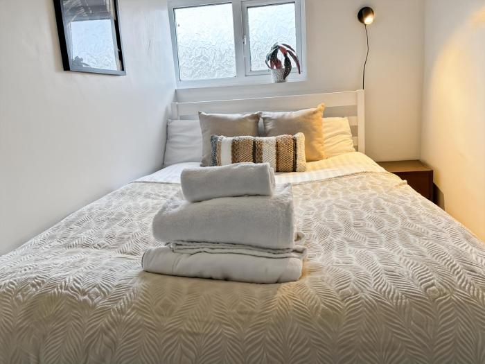 family holiday home with hot tub and sauna sleeps 8