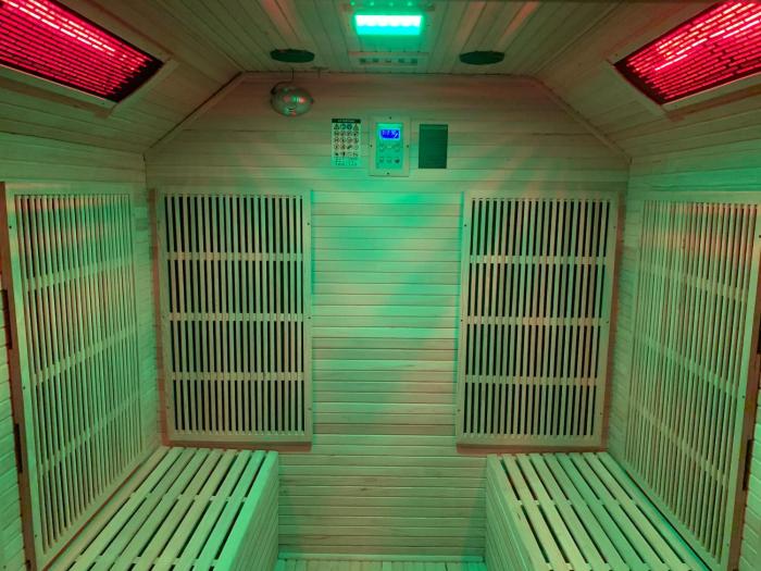 family holiday home with hot tub and sauna sleeps 8