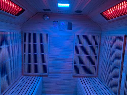 family holiday home with hot tub and sauna sleeps 8