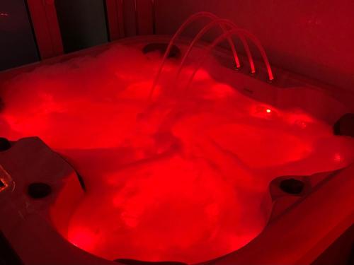 family holiday home with hot tub and sauna sleeps 8