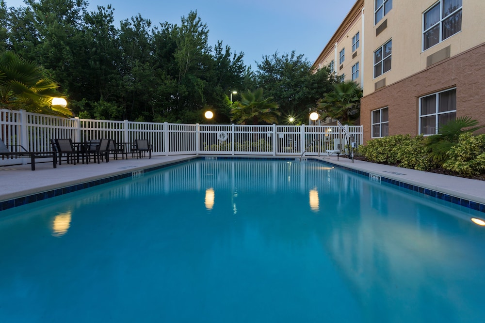 holiday inn express suites plant city by ihg