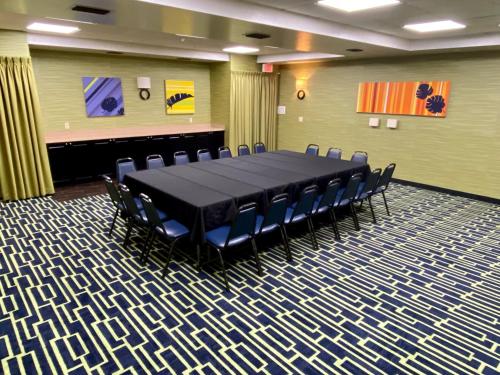 holiday inn express suites plant city by ihg