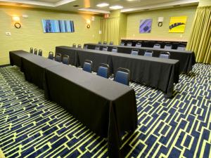 holiday inn express suites plant city by ihg