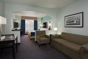 holiday inn express suites plant city by ihg