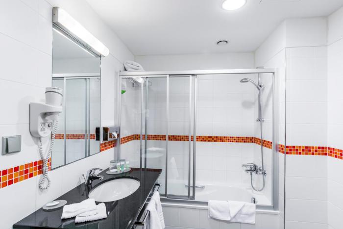 courtyard by marriott pilsen