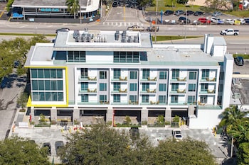 Milan Aventura Hotel,18501 Northeast 25Th Court,4 star